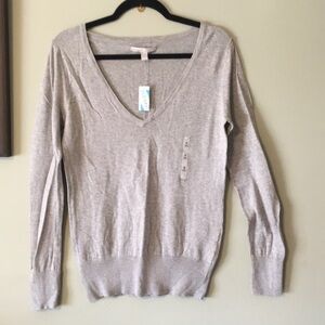 NEW! Old Navy Deep V-neck Sweater. Light Gray. Size M.